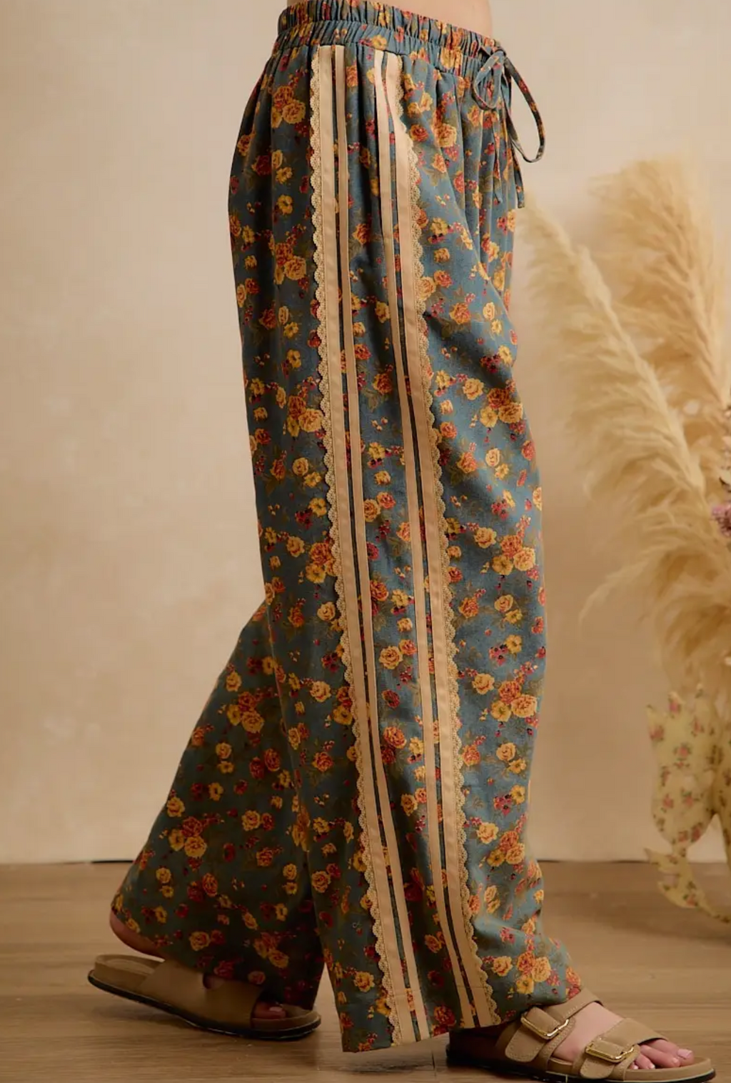 Washed Floral Denim Side Lace Trim Elastic Pants