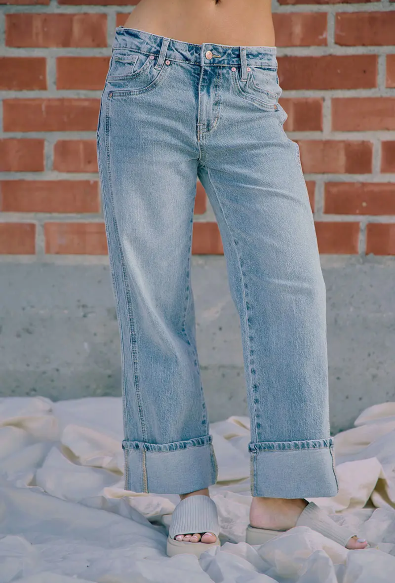 Vintage Washed Straight Jeans with Side Stitch Detail