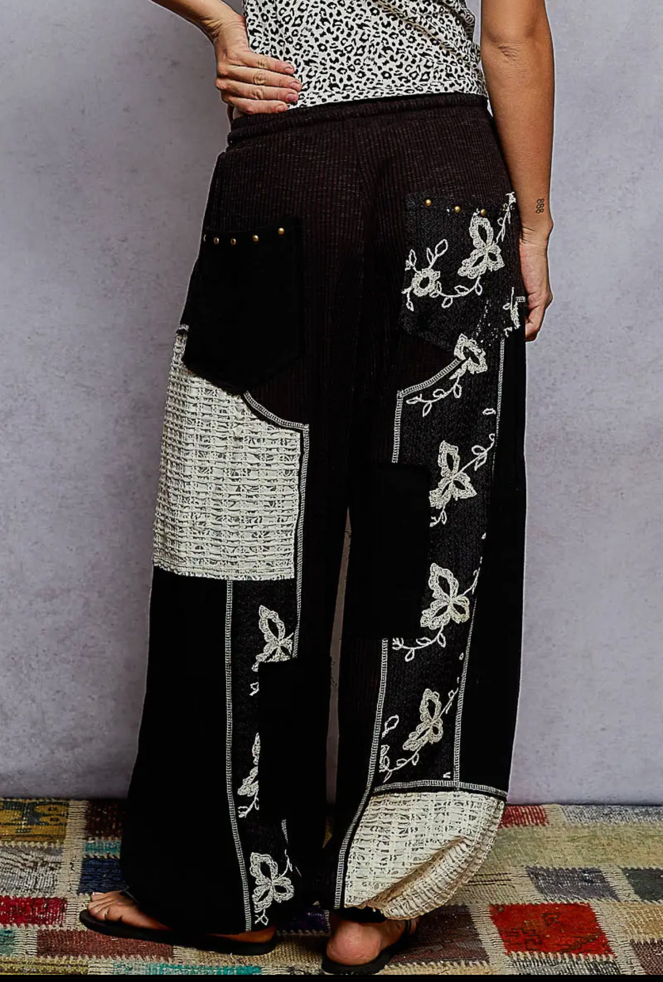 Solid Pattern Patch Detail Rib Knit Jogger Pants