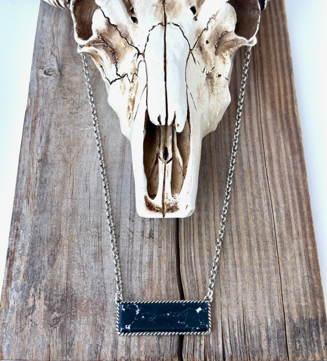Western Style Stone Bar Pendant Necklace=black