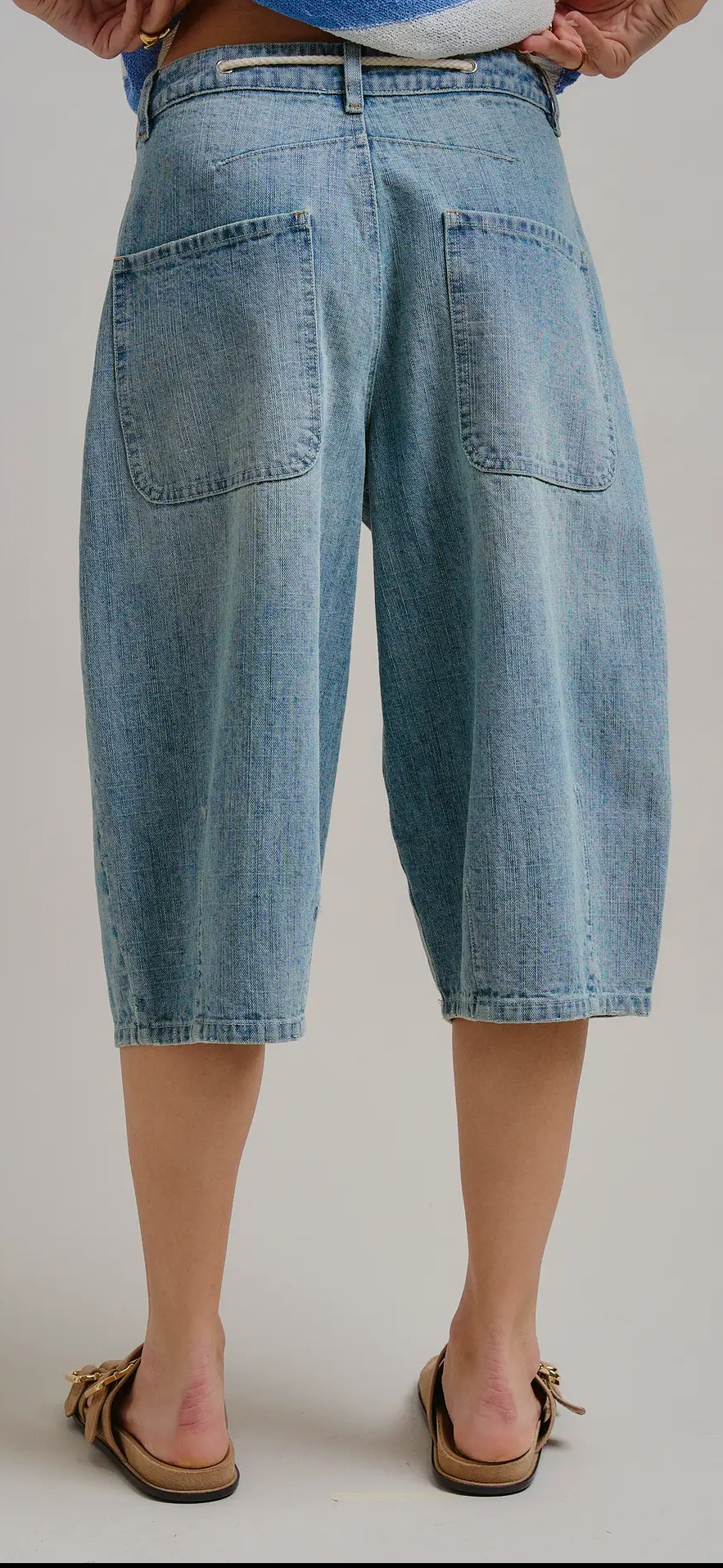 Drawstring Waist Barrel Leg Denim Shorts