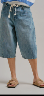 Drawstring Waist Barrel Leg Denim Shorts