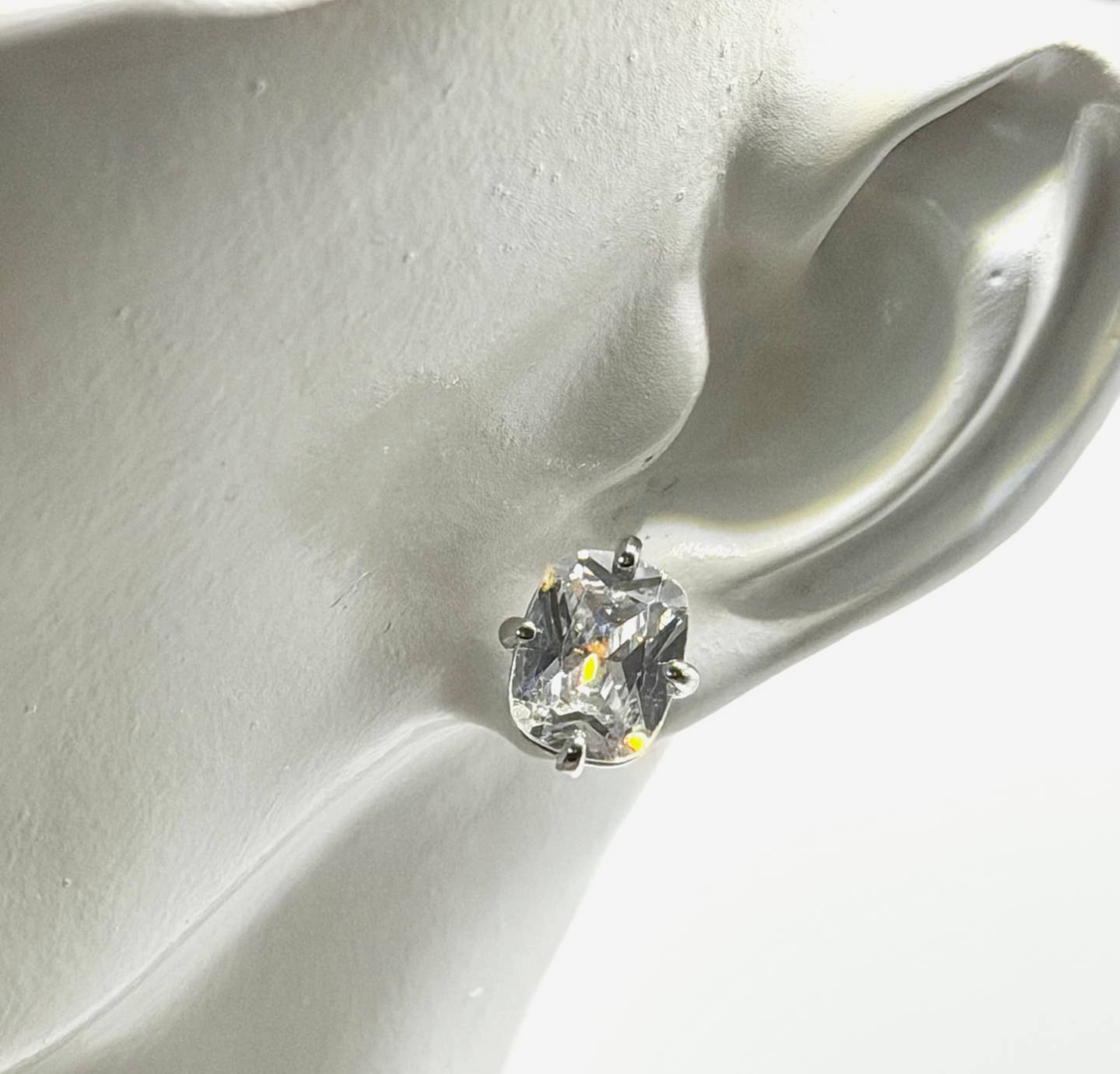 Sparkly Crystal Stud Earrings-Silver
