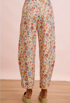 Washed Floral Printed Twill Barrel pants- Cream Multi