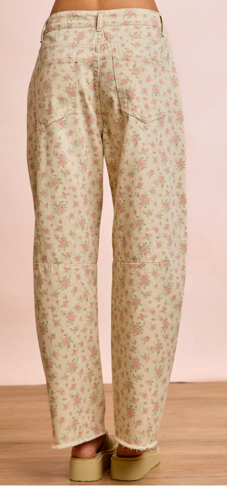 Flower Printed Barrel Pants With Frayed Hem-ecru