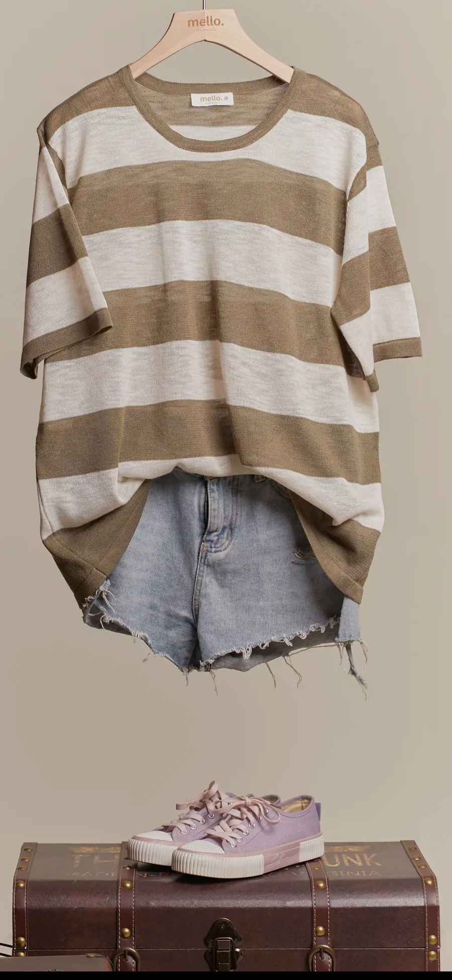 Round Neck Bold Stripe Short Sleeve top