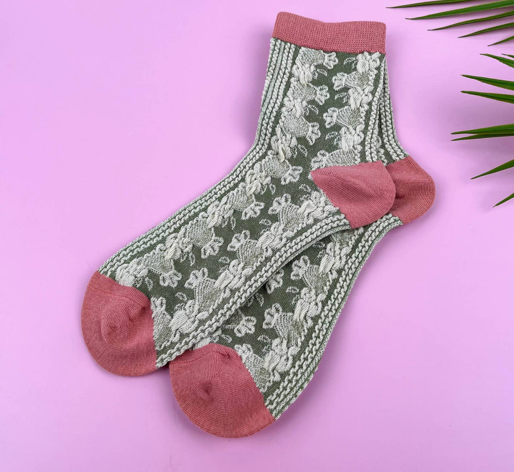 Vintage Floral Embroidered 3D Relief Mid-Calf Socks