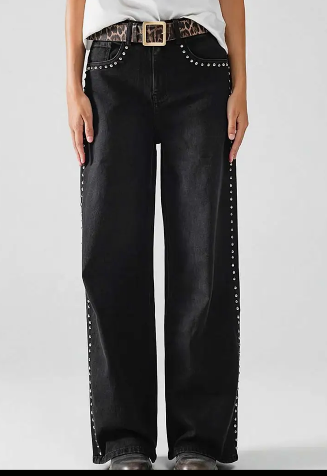 Studded Straight Denim Jeans-washed black