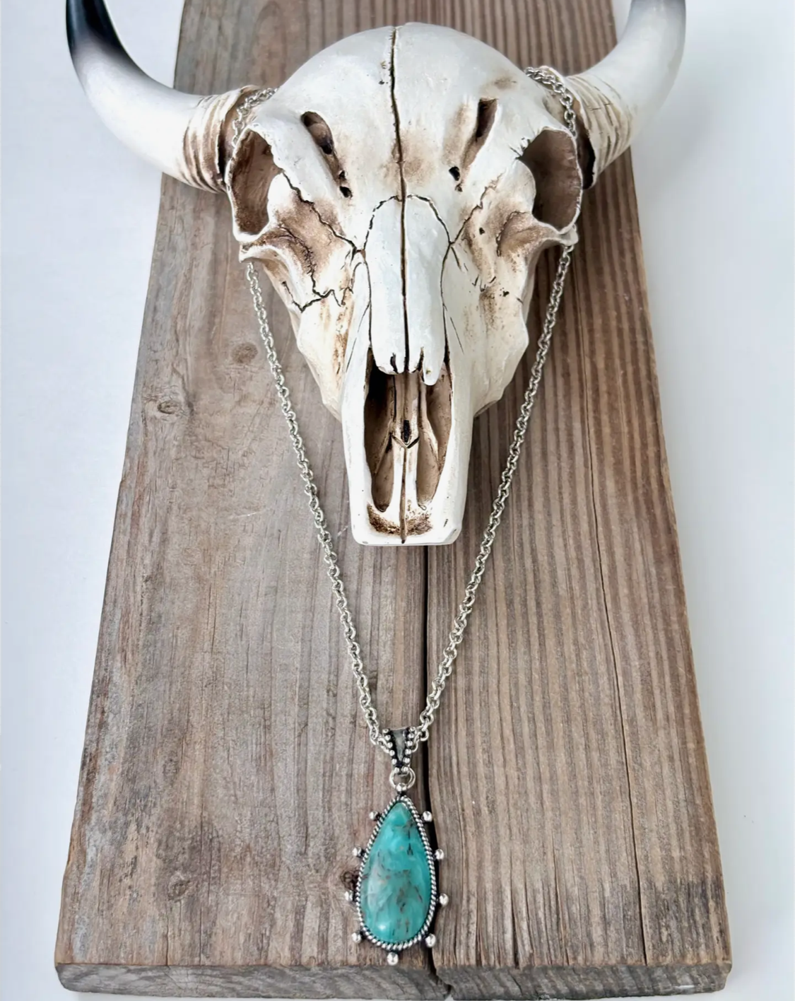 Western Style Turquoise Stone Teardrop Pendant Necklace