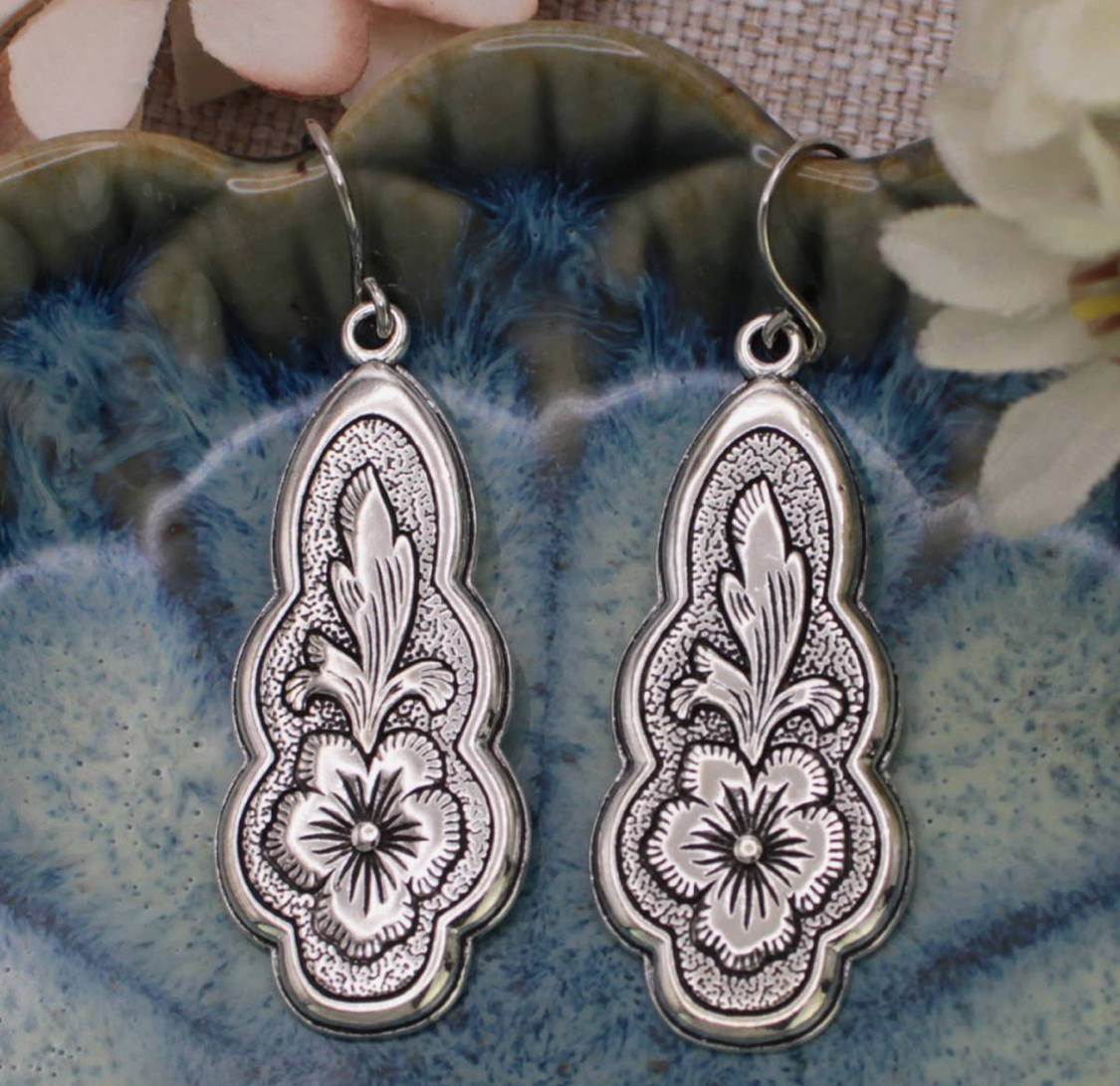 Vintage Flourish Silver Siilver Earrings